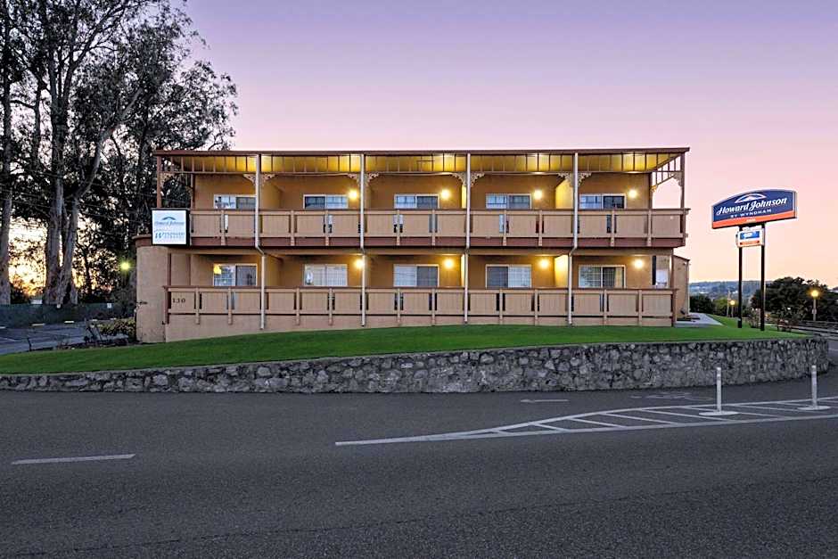 Howard Johnson by Wyndham Santa Cruz