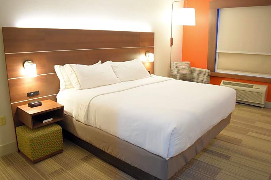 Holiday Inn Express Hotel & Suites Pensacola West I-10 By IHG