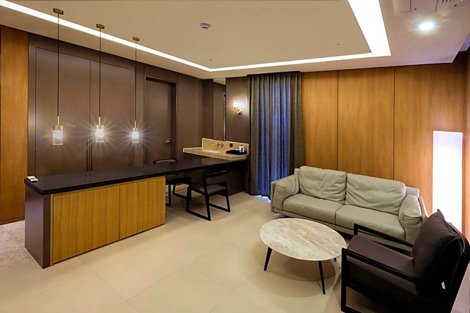 Hotel East9