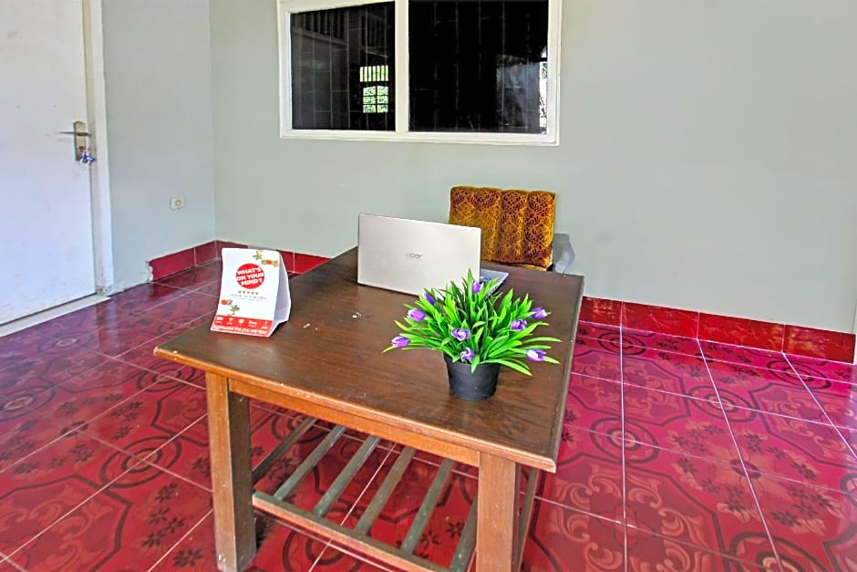 SPOT ON 92973 Madani Syariah Guesthouse