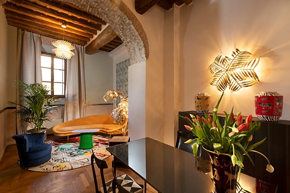 Manfredi Palm Suites