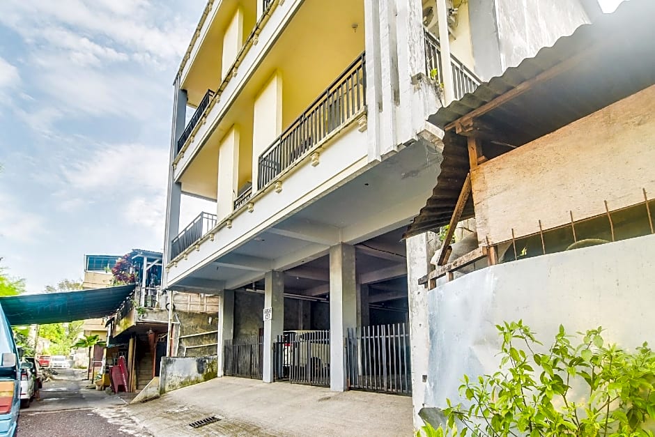 Hotel O Priska Kost Dan Homestay