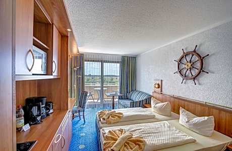 One-Bedroom Apartment with French Balcony