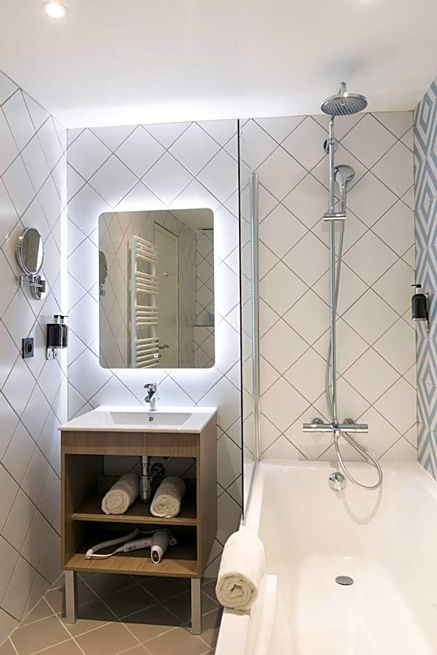 The Deck Hotel by Happyculture