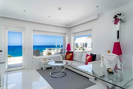 Suite Lanis 2 Bedroom with Hot Tub & Sea View