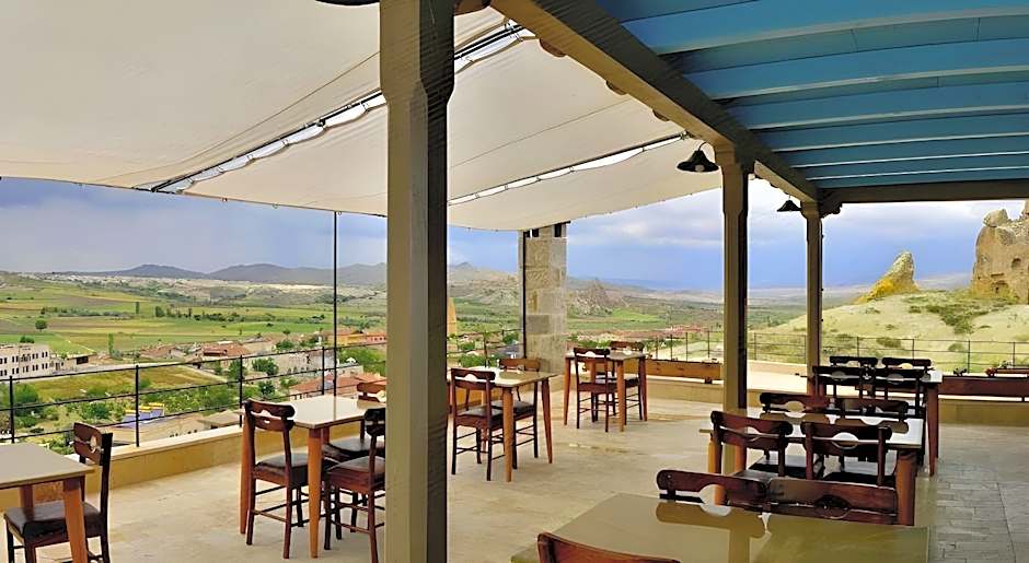 Seki Cave Hotel – Wake Up to Hot Air Balloons