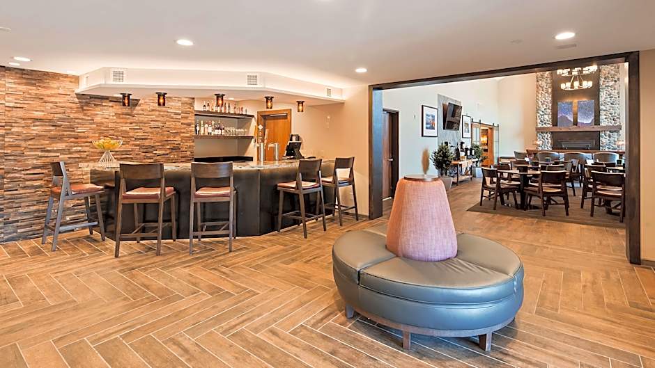 Best Western Plus Superior Inn