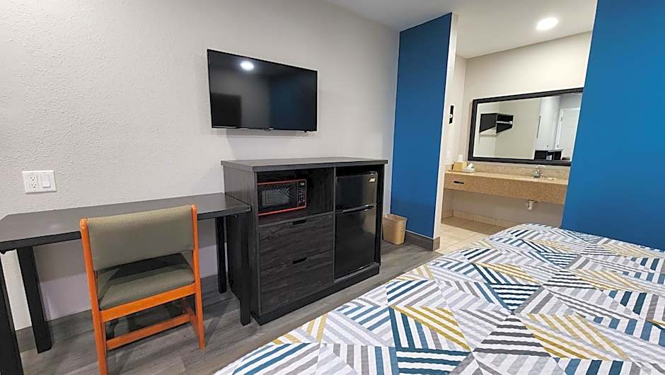 Scottish Inn & Suites