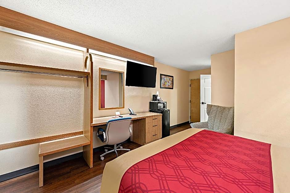 Econo Lodge London North