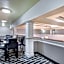 La Quinta Inn & Suites by Wyndham Bowling Green