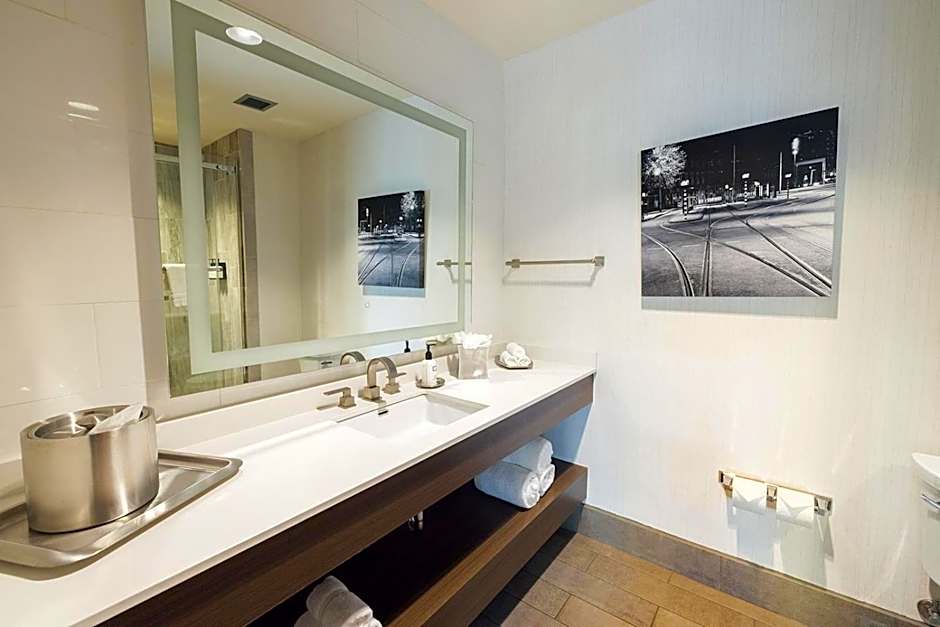 voco Hotel Napoleon Memphis By IHG