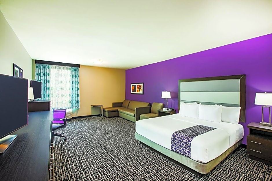 La Quinta Inn & Suites by Wyndham McAllen La Plaza Mall