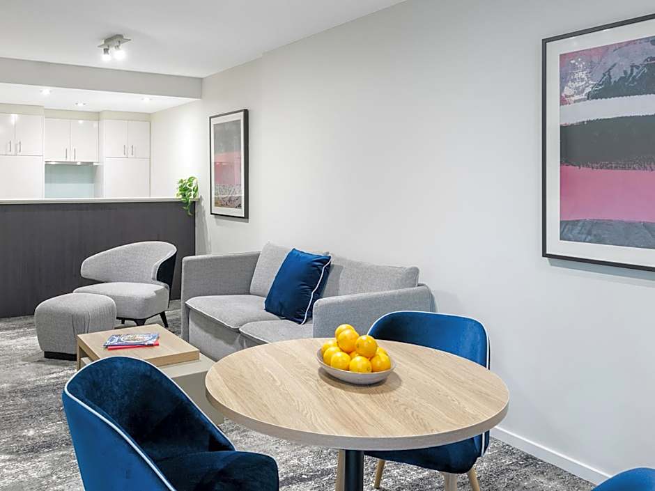 Brady Apartment Hotel Flinders Street