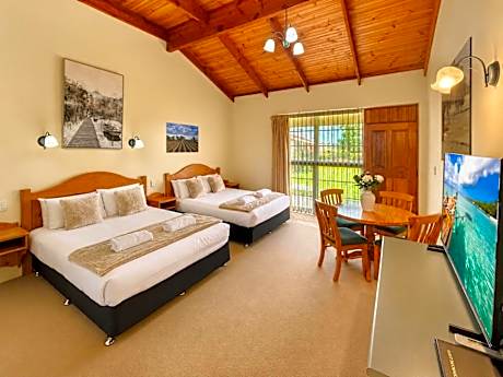 Deluxe Quadruple Room