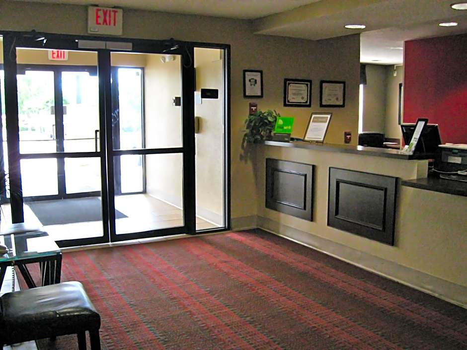 Extended Stay America Select Suites - Greenville - Airport