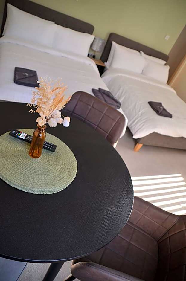 Blok 3 -Jacuzzi Suites, Apartment & Ensuite Rooms