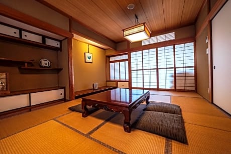 Deluxe Japanese Style Room for 9 People