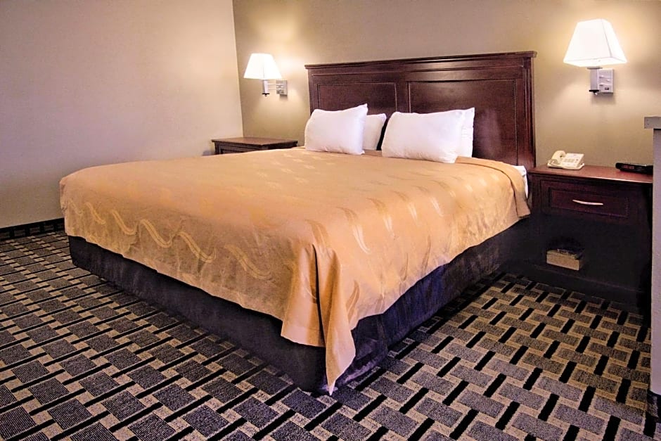 Quality Inn Moore - Oklahoma City