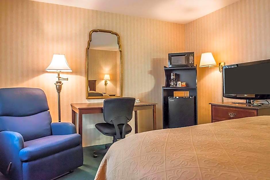 Quality Inn Pittsburgh Airport