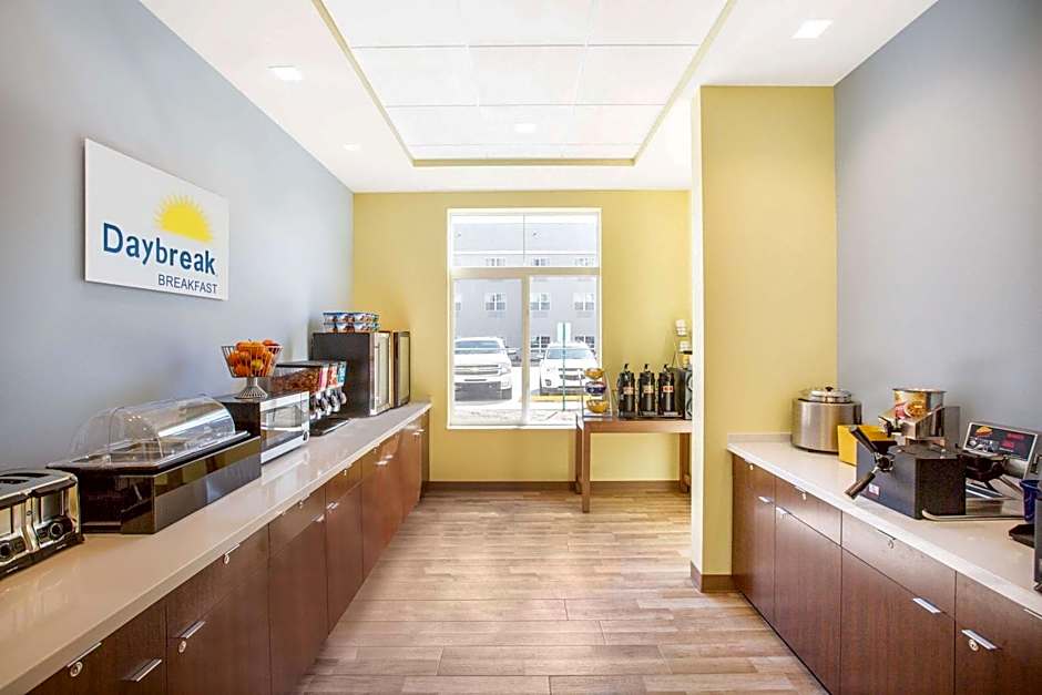 Days Inn & Suites by Wyndham Kearney NE