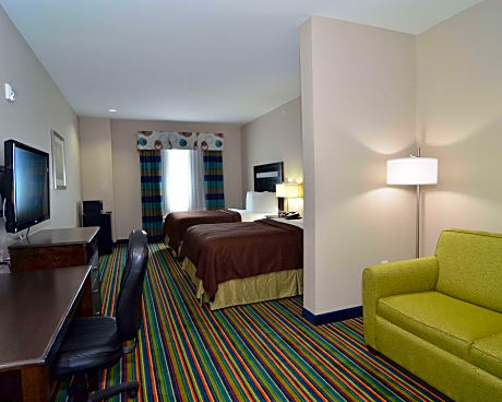 Double Suite with Two Double Beds - Accessible/Non-Smoking