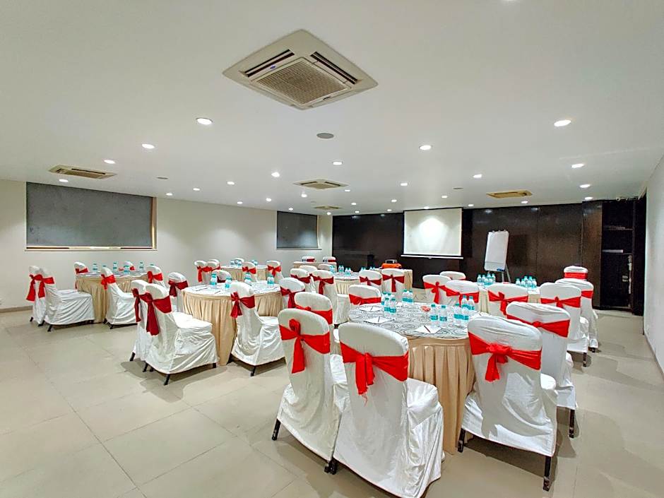 Citrus Hotel Lonavala