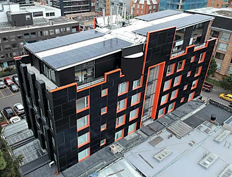 Richmond Suites Hotel