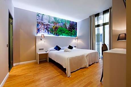 Twin Room with 2 Extra Beds