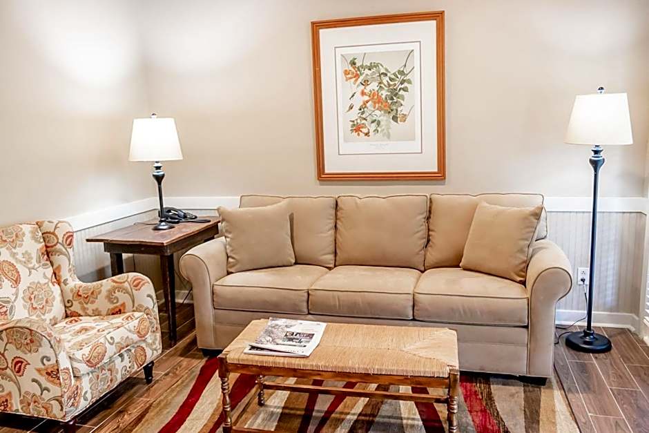 The Lodge at The Bluffs