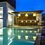 O Monot Luxury Boutique Hotel