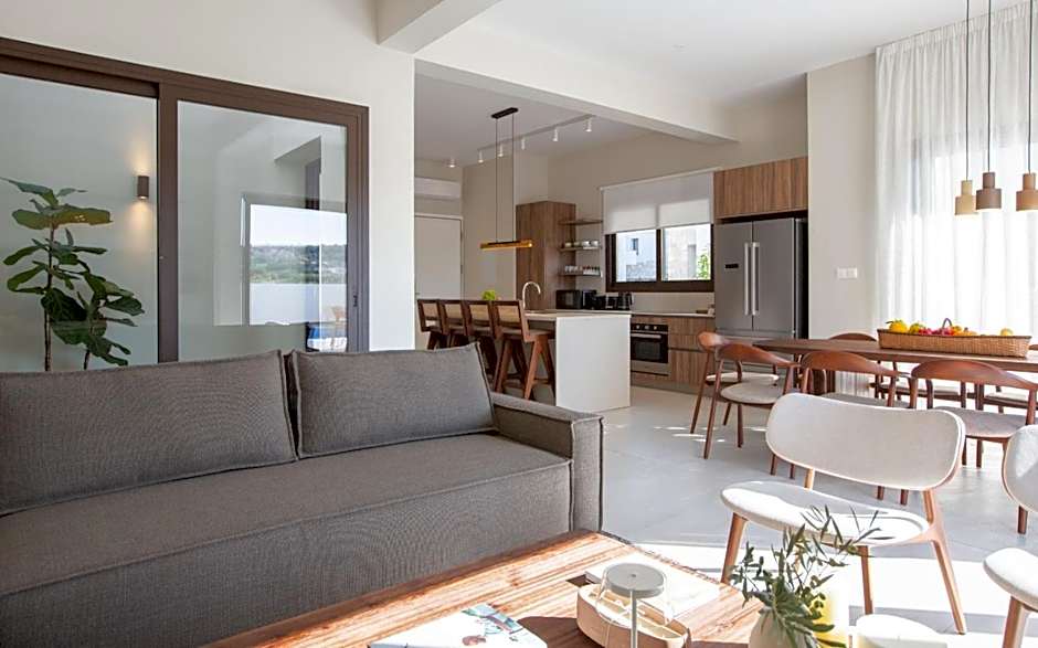 Larnaca LIV & CO Suites