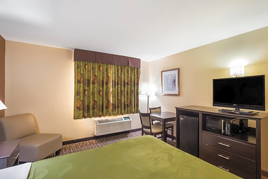 Quality Inn & Suites Caseyville - St. Louis