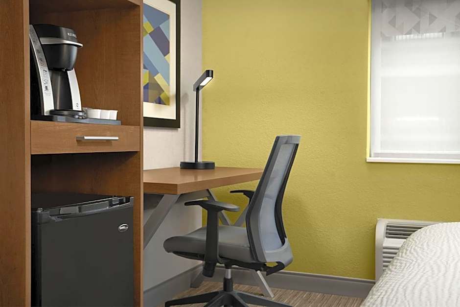 Holiday Inn Express Boston  Saugus By IHG