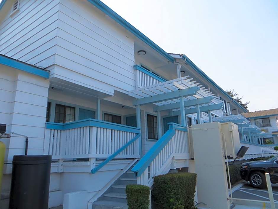 Arbor Inn Monterey
