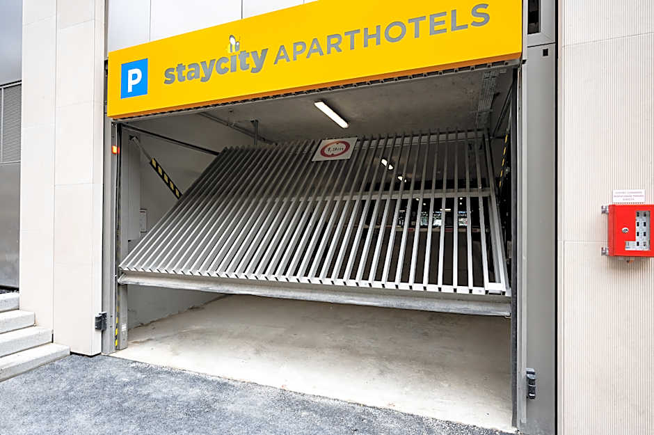 Staycity Aparthotels Paris La Defense