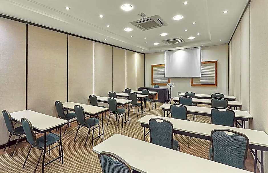Hotel Cassino Tower Campinas Cambui By Nacional Inn
