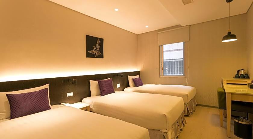 Just Enjoy Business Hotel