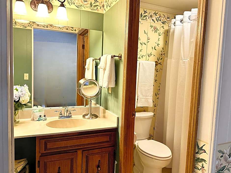 Azalea Garden Inn