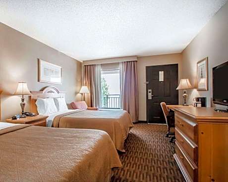 Queen Room with Two Queen Beds - Non-Smoking
