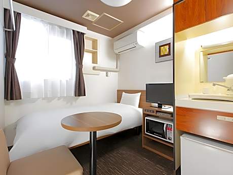 Standard Single Room - Cleaning is Optional with Additional Cost