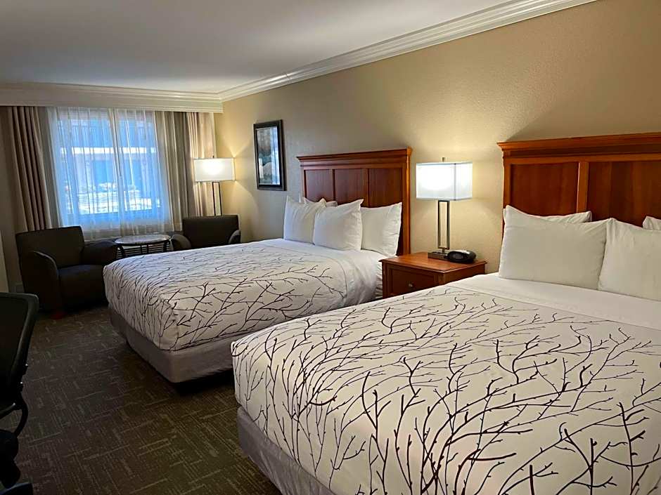 Best Western Plus Silver Saddle Inn