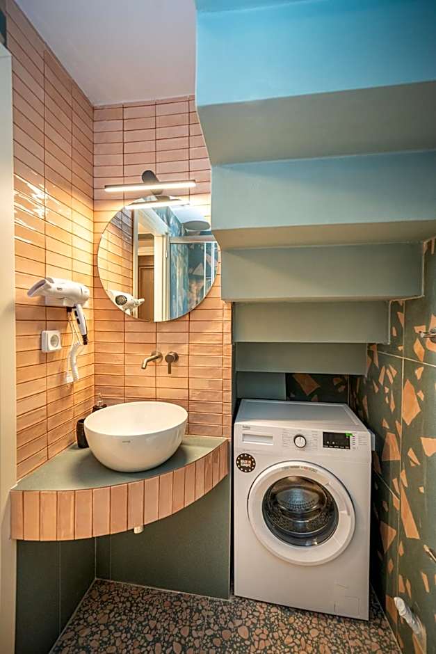 Pink Panther Maisonette Suite