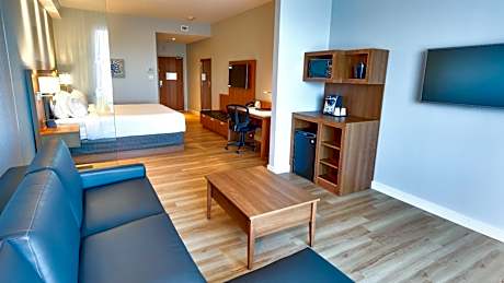 King Suite with Sofa Bed