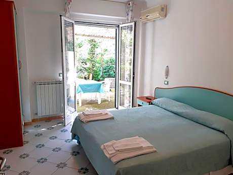 Studio with Garden View