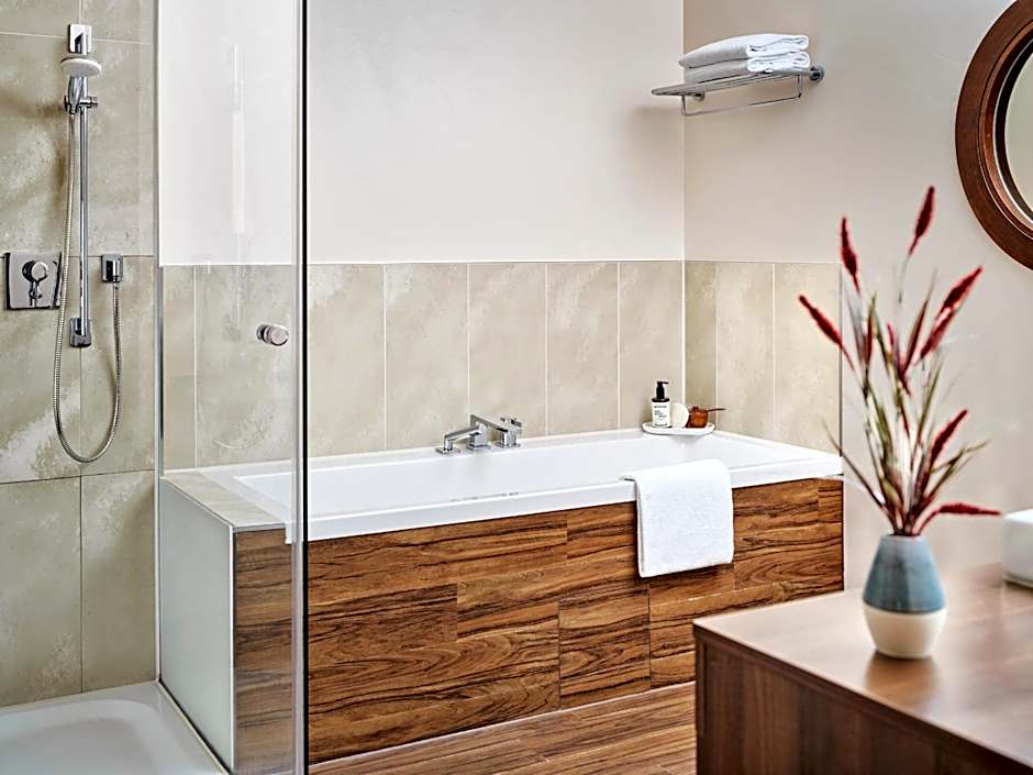 AMERON Berlin ABION Spreebogen Waterside