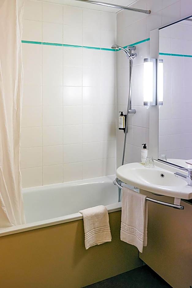 Ibis Barcelona Santa Coloma