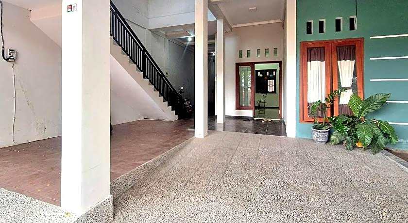 OYO Life 93186 HKP Homestay Syariah