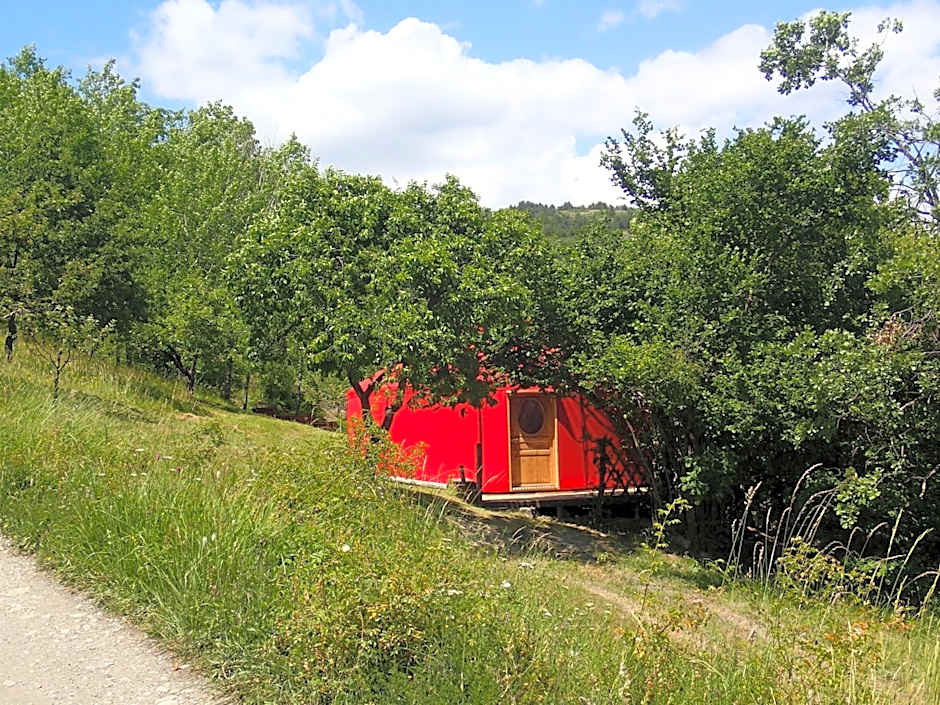 Eco-hôtel et Yourtes du Mercantour