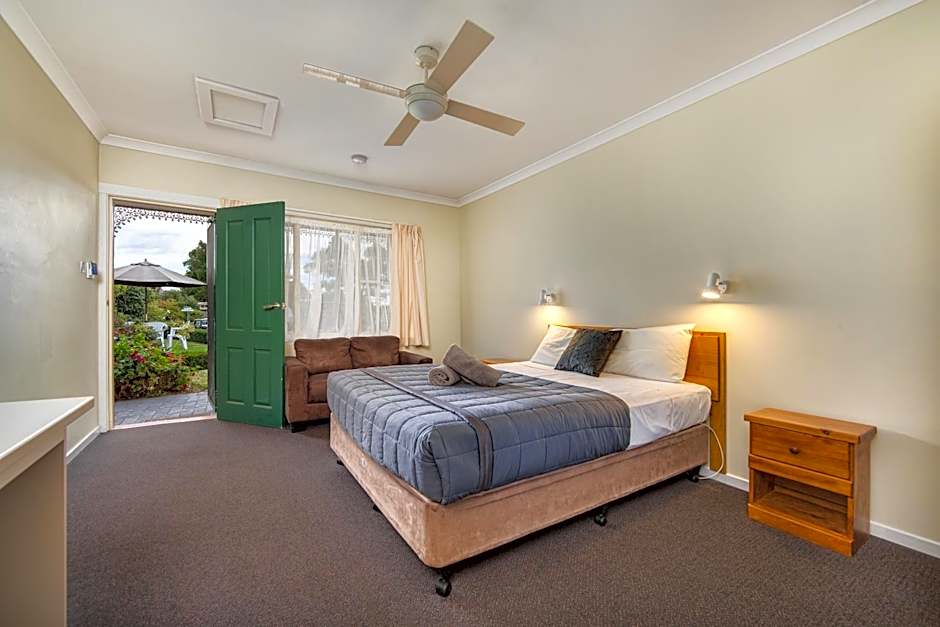 Wintersun Gardens Motel