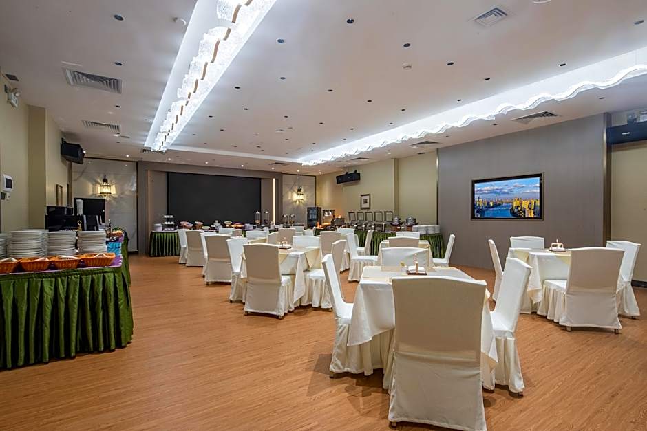 Landmark International Hotel